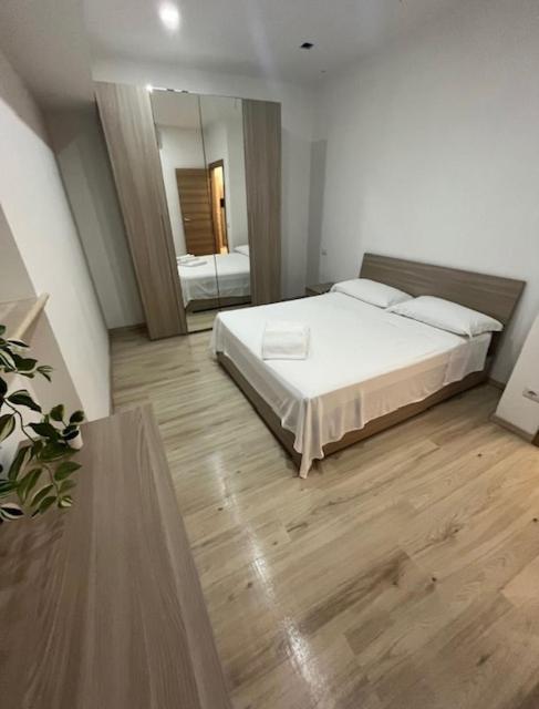 Villa Milano Apt. N. 2 Buitenkant foto
